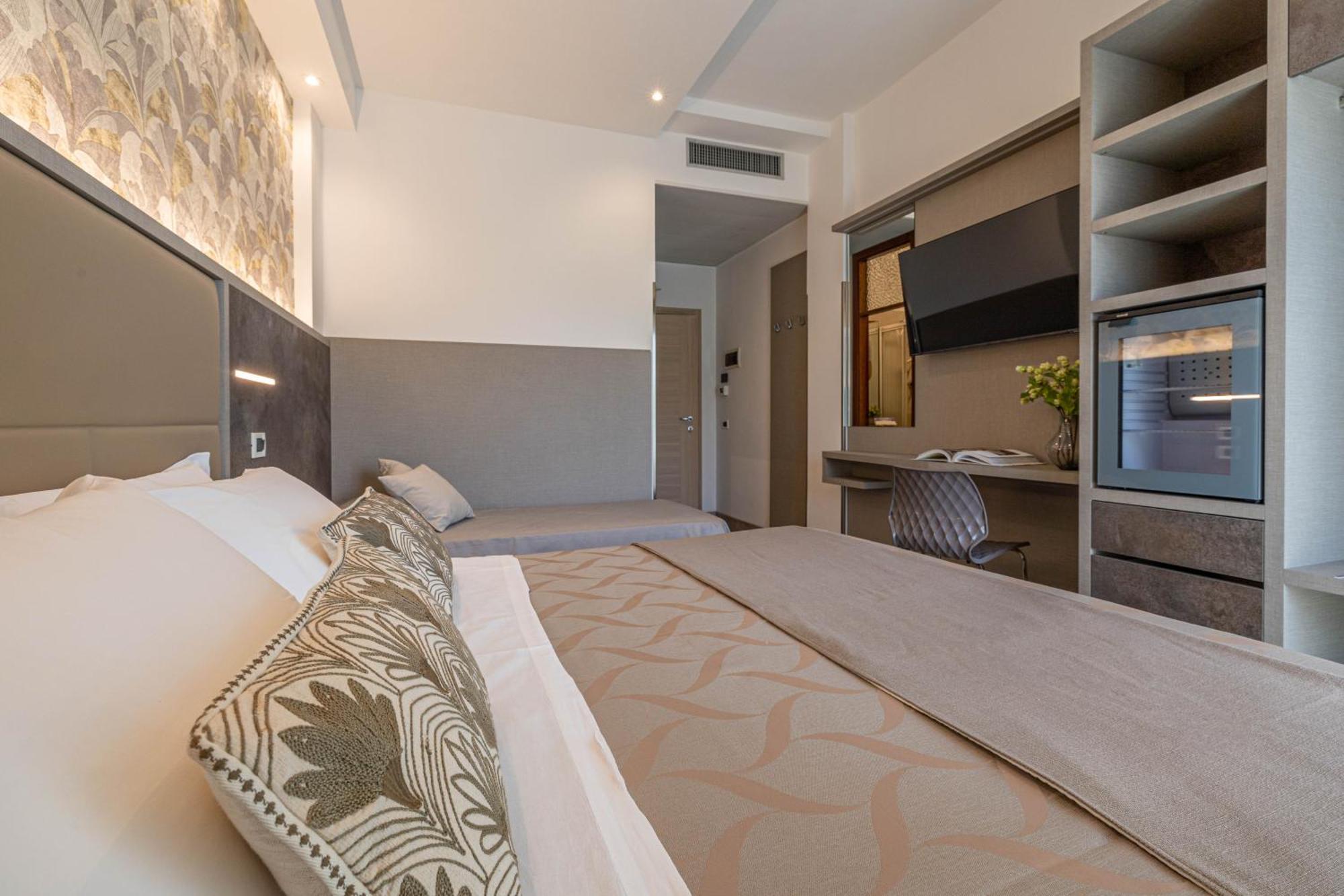 Cavour 3*