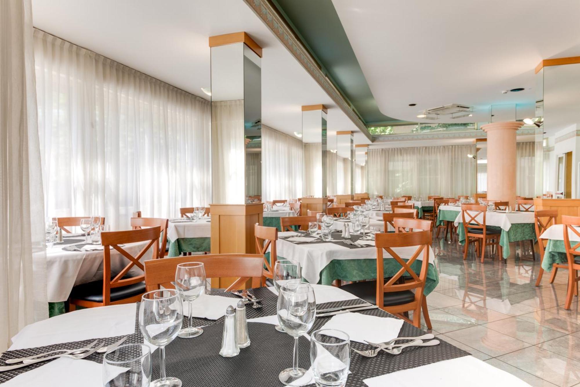 Hotel Cavour Cesenatico